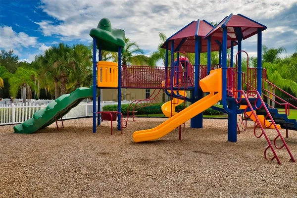 $3,650 | 12079 Aster Avenue, Bradenton, FL 34212