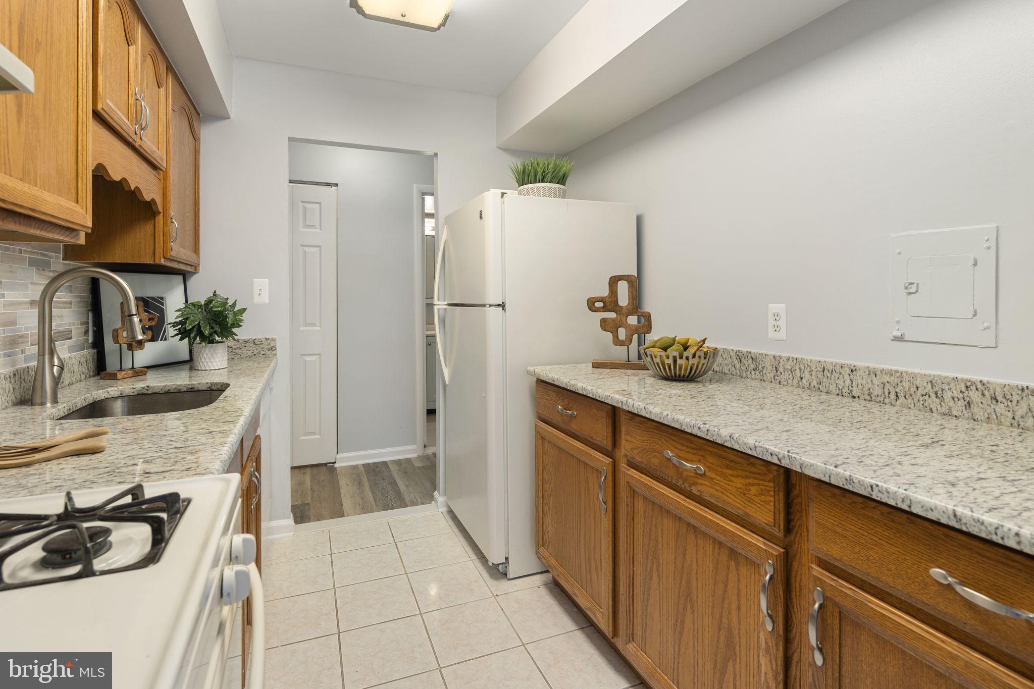 3354 Woodburn Road, Unit 14 Annandale, VA 22003 - Photo 23 of 55