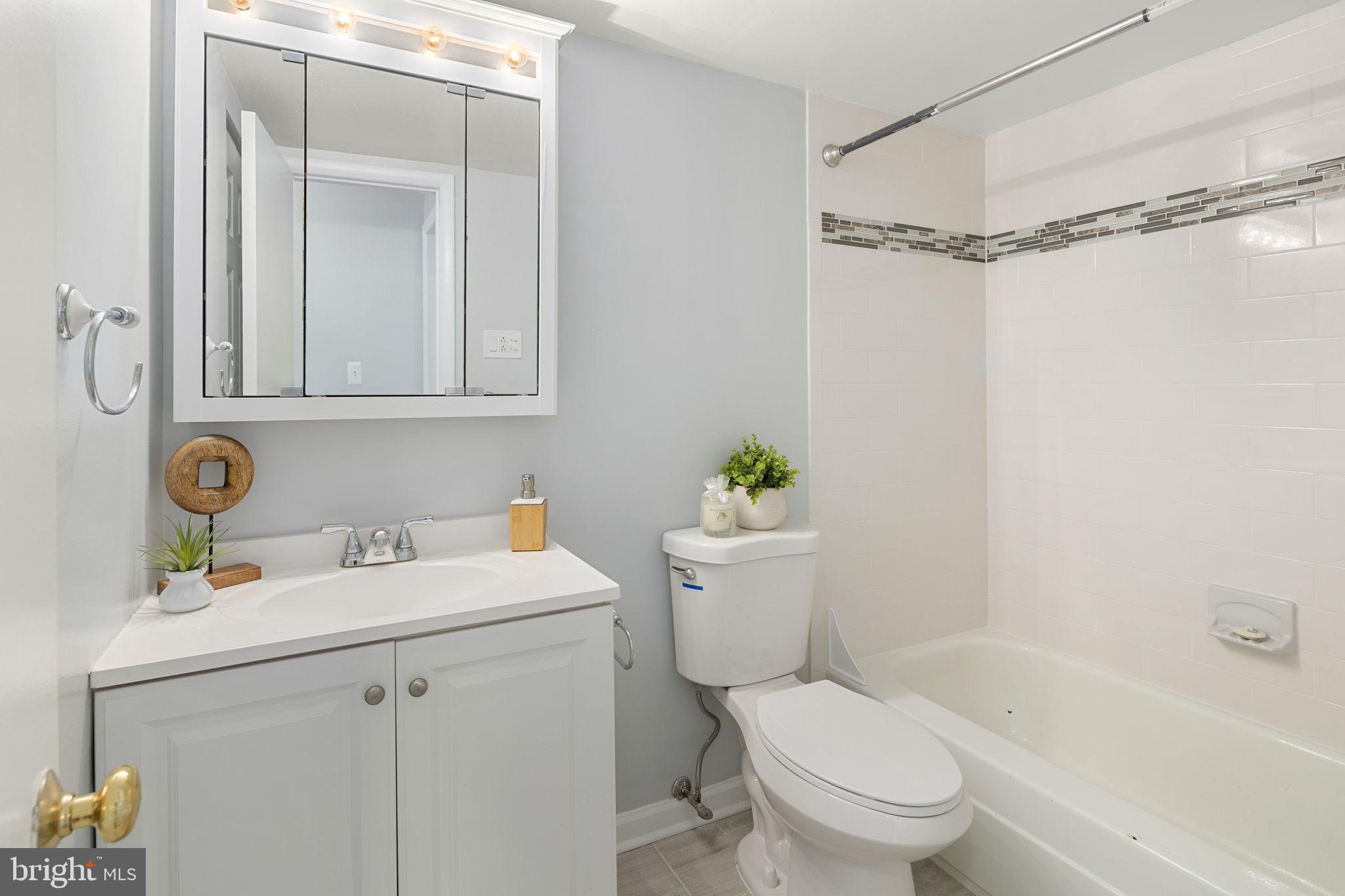 3354 Woodburn Road, Unit 14 Annandale, VA 22003 - Photo 26 of 55