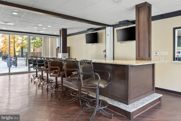 $1,950 | 3354 Woodburn Road, Unit 14, Annandale, VA 22003