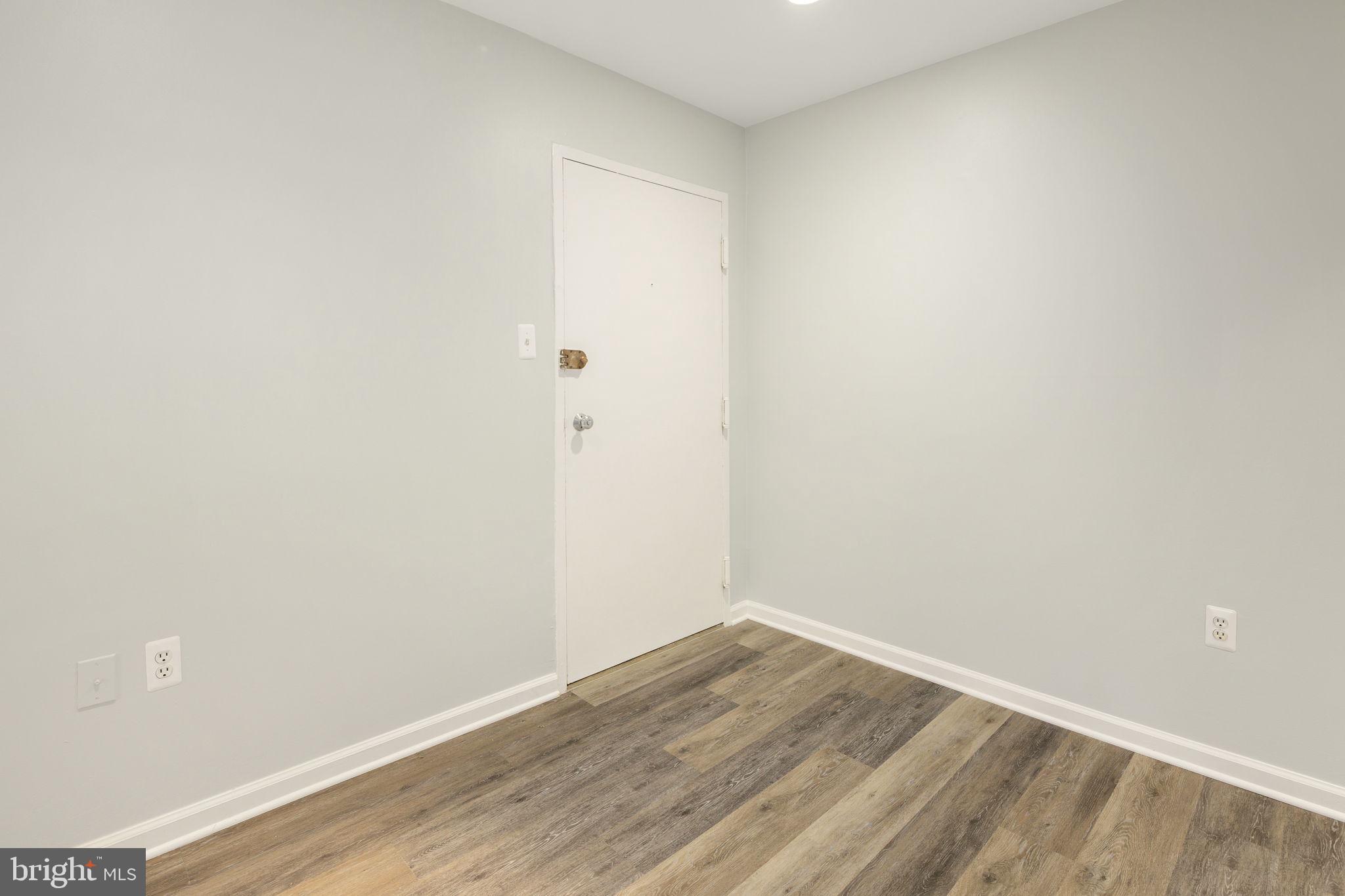 3354 Woodburn Road, Unit 14 Annandale, VA 22003 - Photo 4 of 55