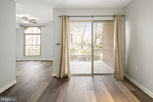 $1,950 | 3354 Woodburn Road, Unit 14, Annandale, VA 22003