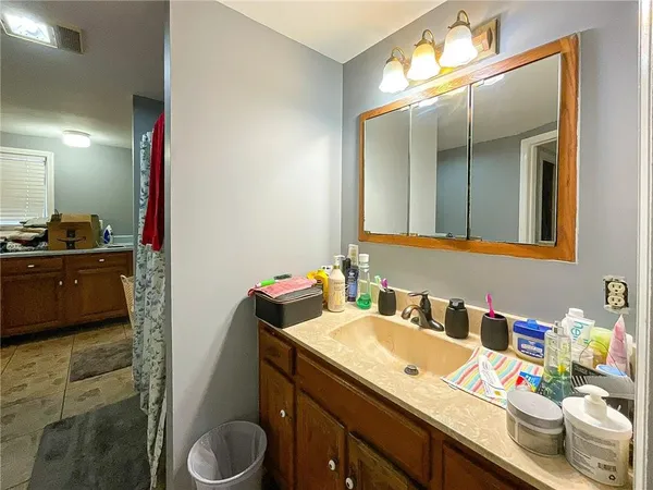 $225,000 | 1716 South Beacon Avenue, Sedalia, MO 65301