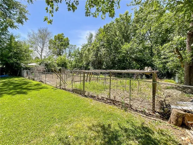 $225,000 | 1716 South Beacon Avenue, Sedalia, MO 65301