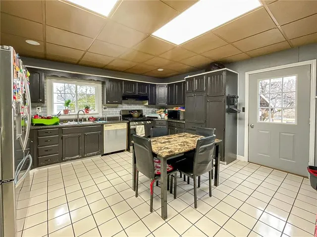 $225,000 | 1716 South Beacon Avenue, Sedalia, MO 65301