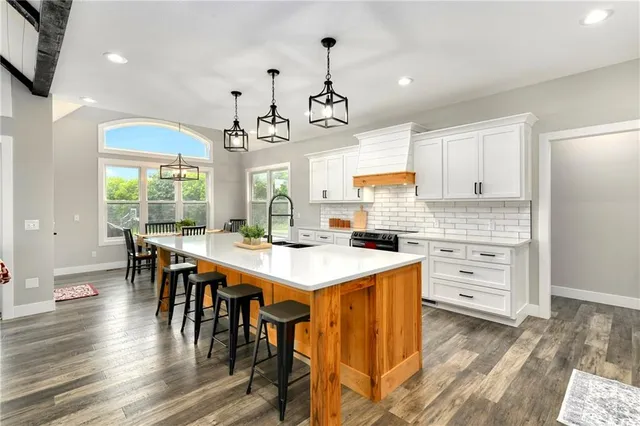 $1,100,000 | 4023 Highway 131, Odessa, MO 64076