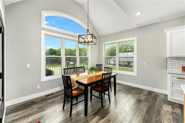 $1,100,000 | 4023 Highway 131, Odessa, MO 64076