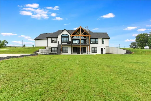 $1,100,000 | 4023 Highway 131, Odessa, MO 64076