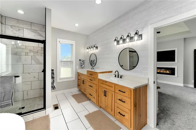 $1,100,000 | 4023 Highway 131, Odessa, MO 64076