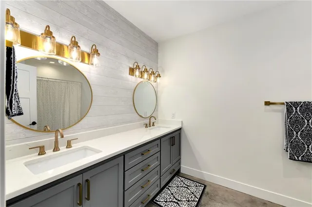 $1,100,000 | 4023 Highway 131, Odessa, MO 64076