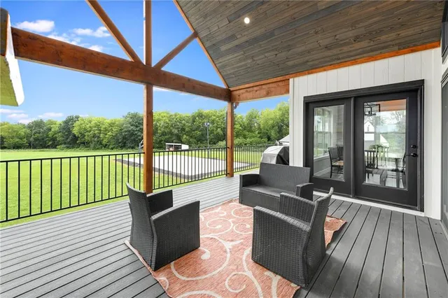 $1,100,000 | 4023 Highway 131, Odessa, MO 64076