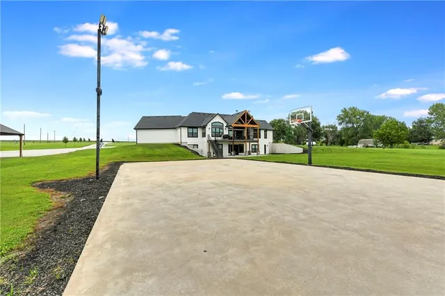 $1,100,000 | 4023 Highway 131, Odessa, MO 64076