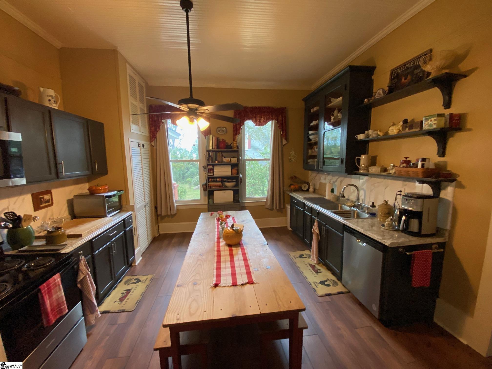 657 South Harper Street Laurens, SC 29360 - Photo 11 of 23