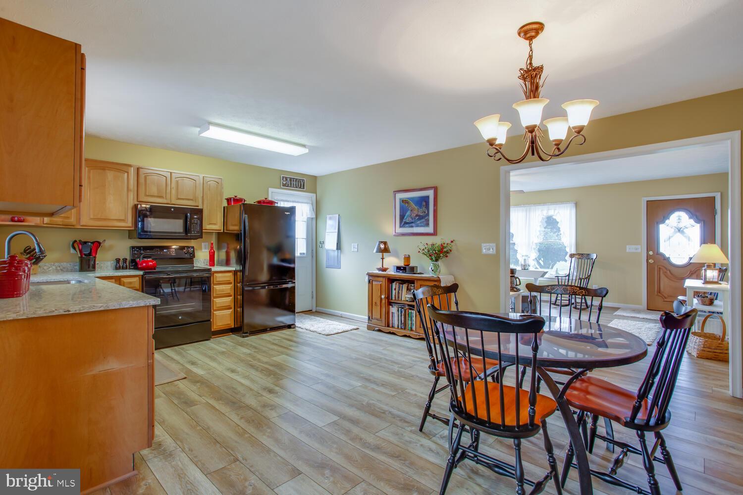 16188 Calvert Creek Lane Ridge, MD 20680 - Photo 9 of 37 Eat-in kitchen