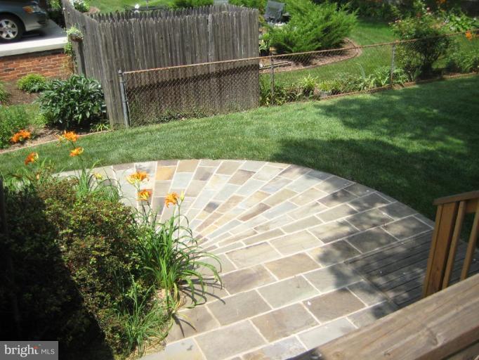 6023 Sumner Road Alexandria, VA 22310 - Photo 20 of 23 Patio