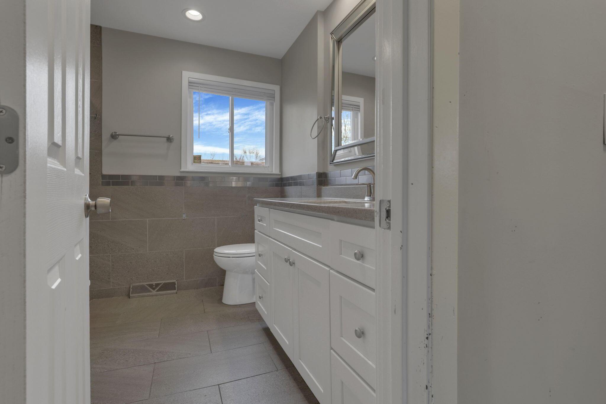 5414 Paladim Road Columbus, OH 43232 - Photo 22 of 51 22-web-or-mls-0N4A5105