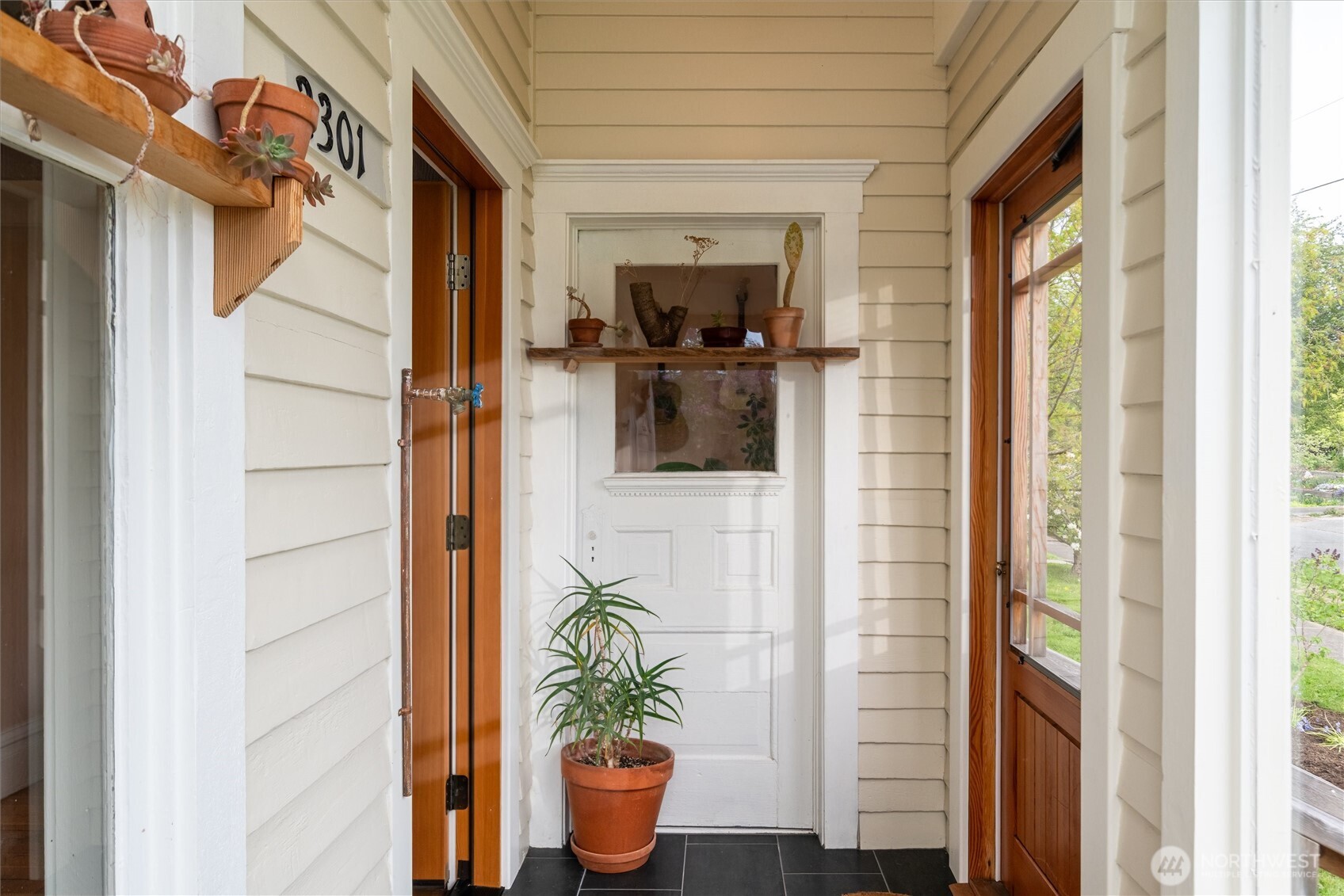 2301 I Street Bellingham, WA 98225 - Photo 4 of 28 a view of a entryway of the house