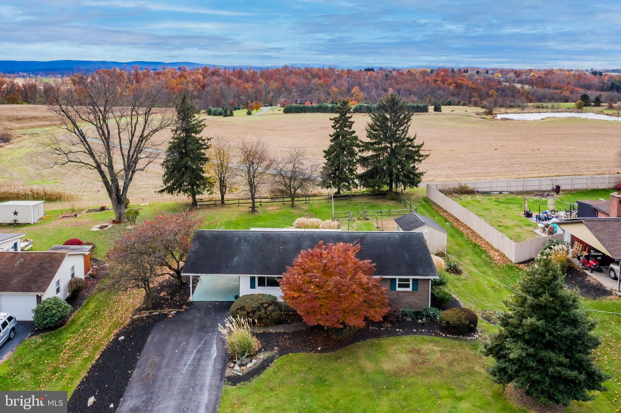 1540 Brechbill Road Chambersburg, PA 17202 - Photo 3 of 32