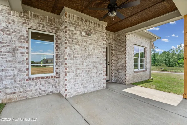 $428,400 | 3483 Clair Circle East, Hernando, MS 38632