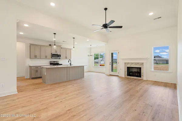 $428,400 | 3483 Clair Circle East, Hernando, MS 38632