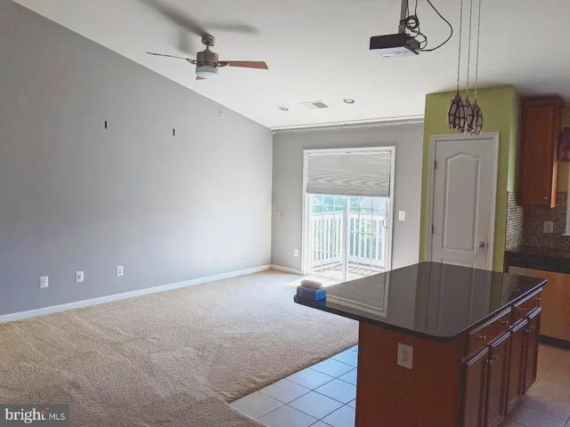 $2,625 | 19318 Diamond Lake Drive, Leesburg, VA 20176