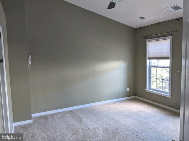 $2,625 | 19318 Diamond Lake Drive, Leesburg, VA 20176