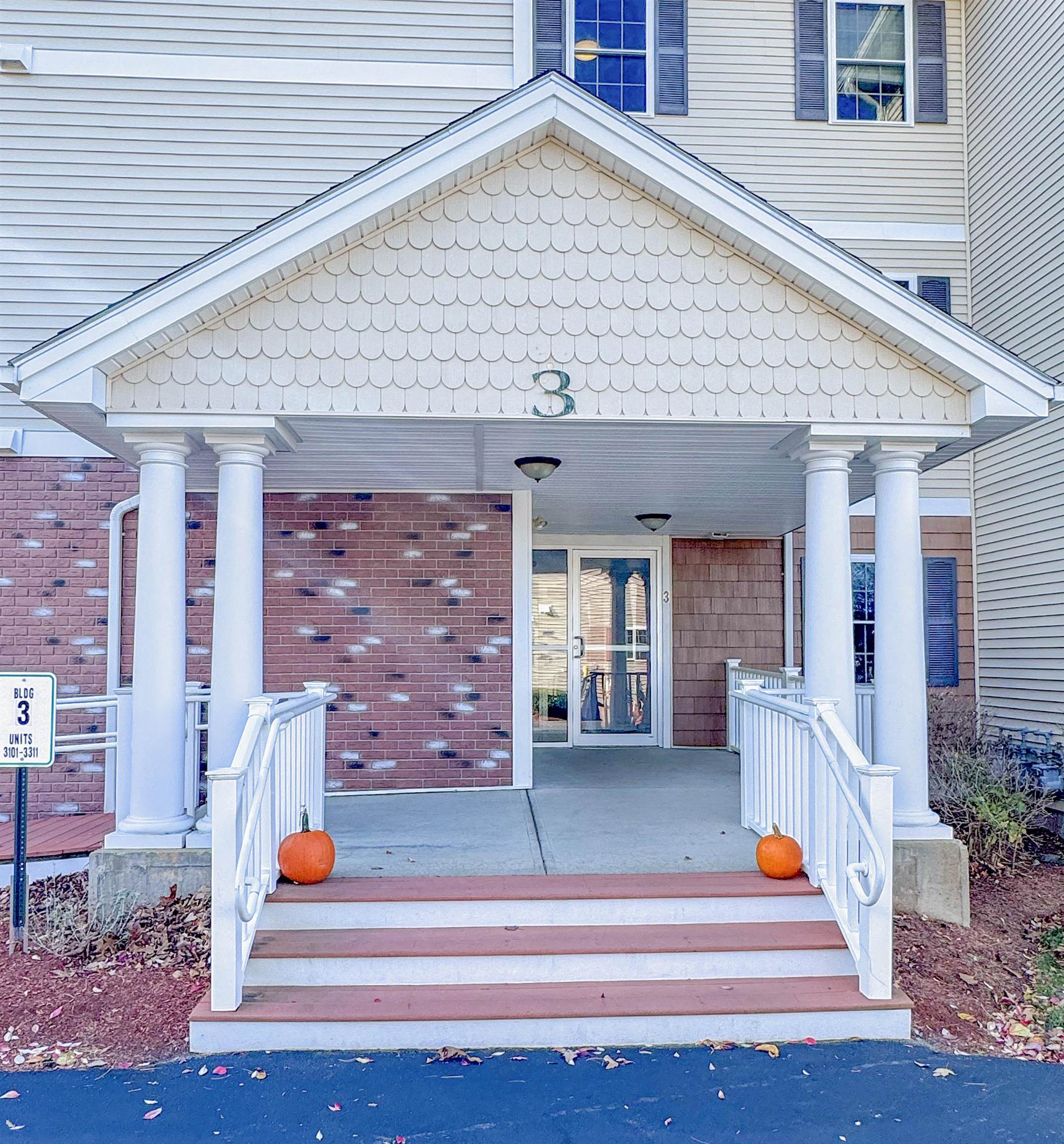 65 Fordway Extension, Unit 104 Derry, NH 03038 - Photo 13 of 27