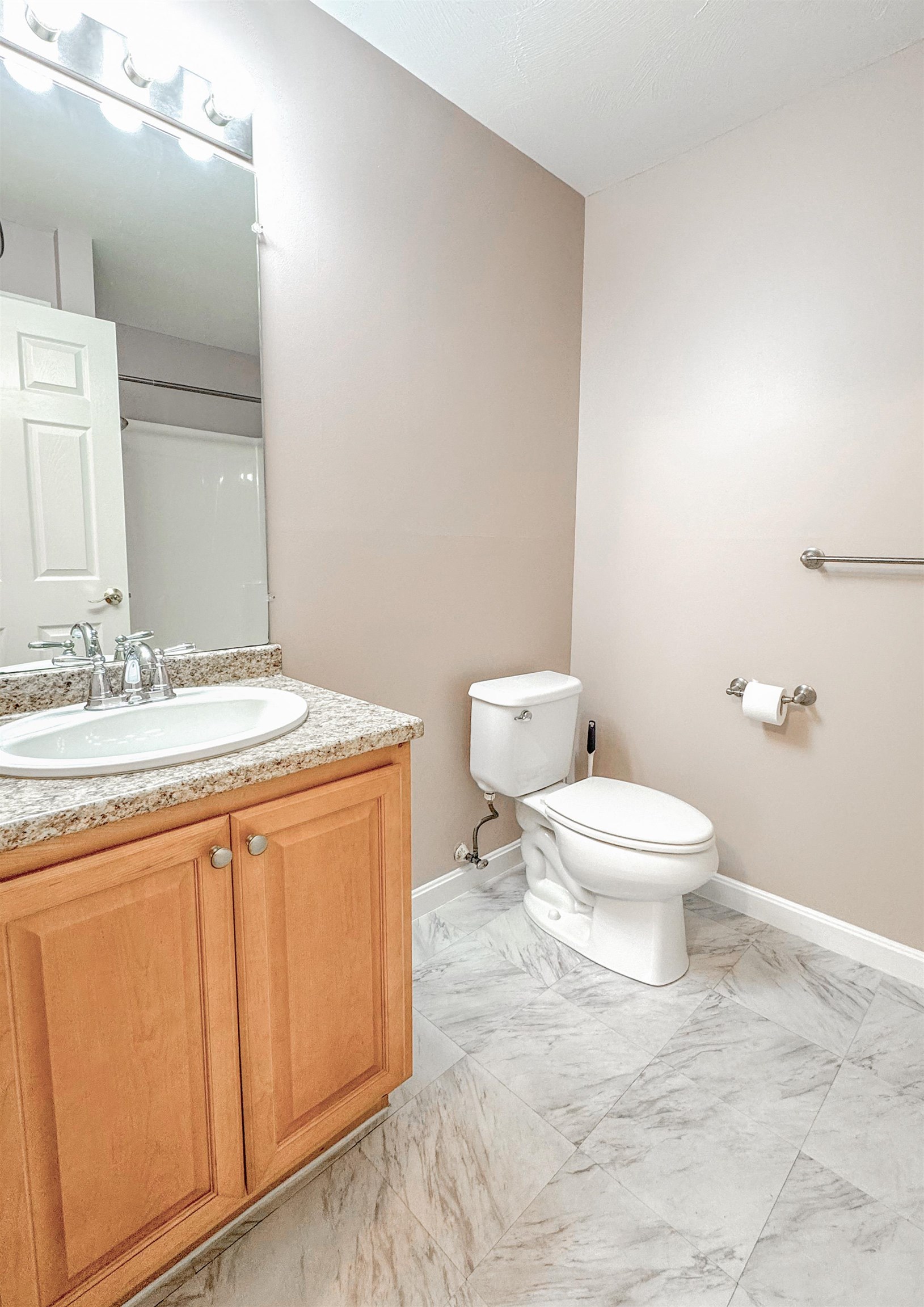 65 Fordway Extension, Unit 104 Derry, NH 03038 - Photo 25 of 27