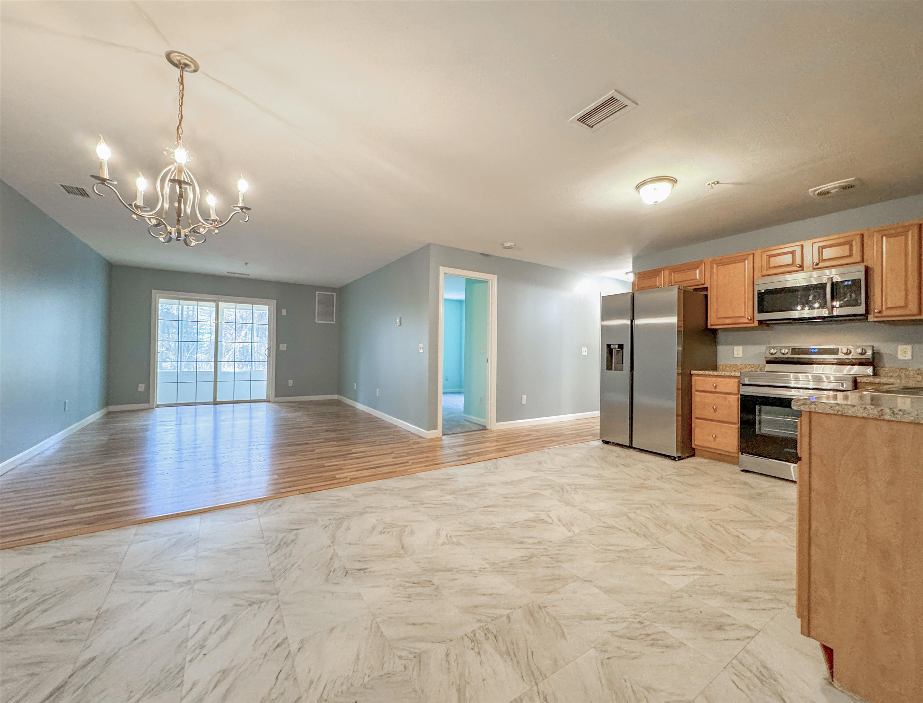 65 Fordway Extension, Unit 104 Derry, NH 03038 - Photo 7 of 27