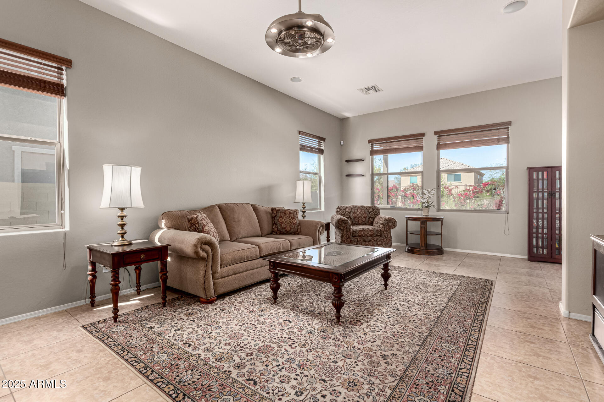 3914 East Constance Way Phoenix, AZ 85042 - Photo 29 of 81 12 - Constance