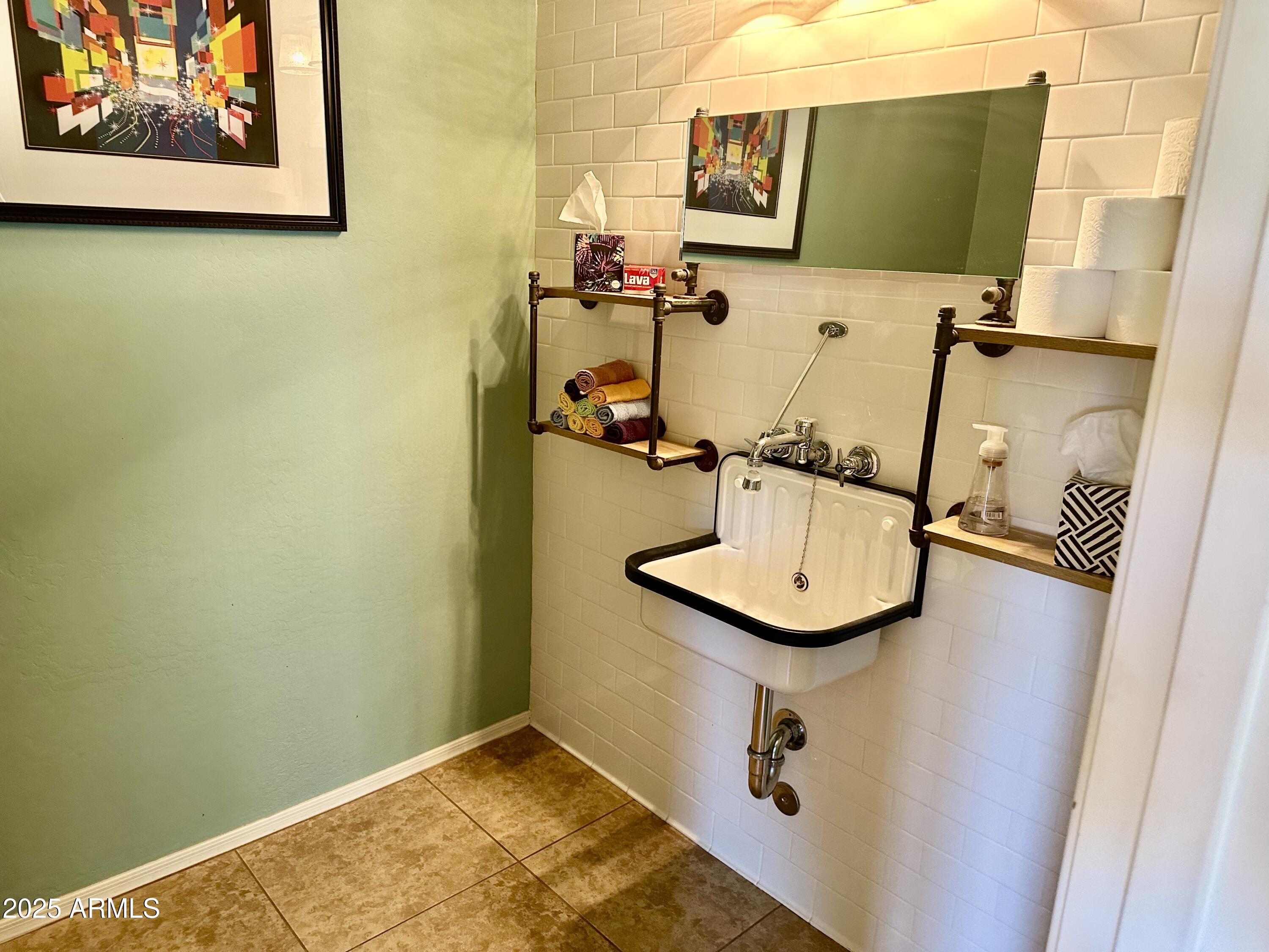 3914 East Constance Way Phoenix, AZ 85042 - Photo 36 of 81 IMG_4472