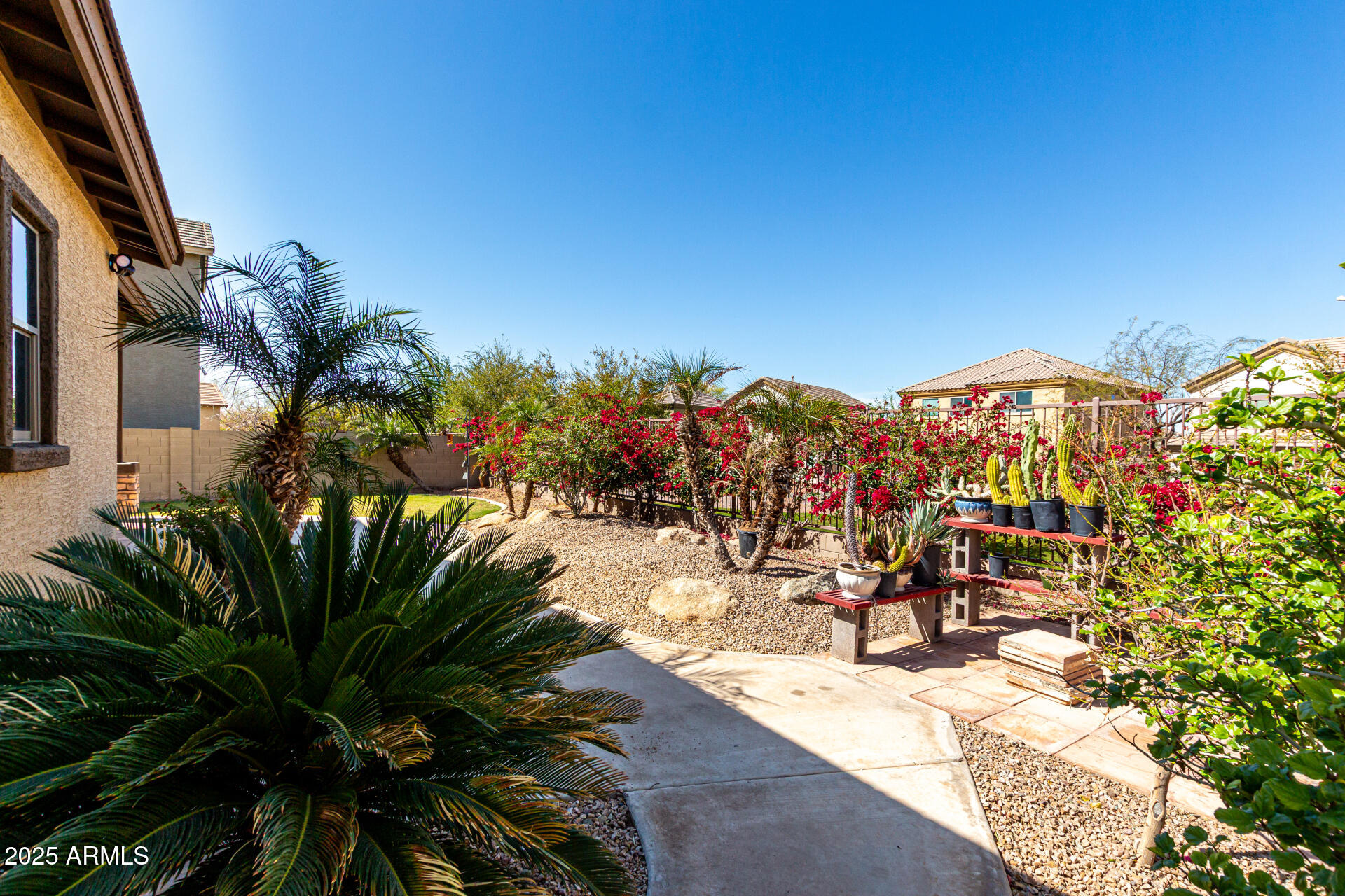 3914 East Constance Way Phoenix, AZ 85042 - Photo 54 of 81 a view of a outdoor space