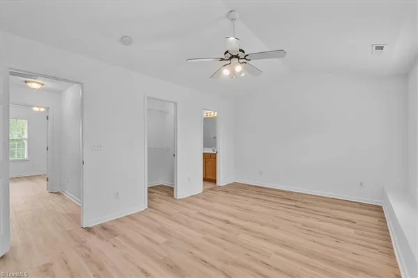 $1,800 | 18 Pickwick Place, Greensboro, NC 27407