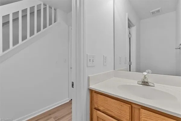 $1,800 | 18 Pickwick Place, Greensboro, NC 27407