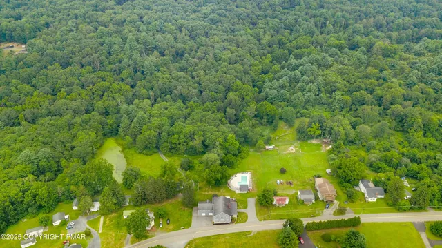 $775,000 | 521 Greenview Drive, Saylorsburg, PA 18353