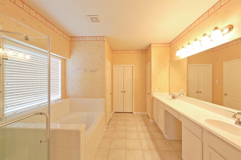 407 Groveton Ridge Lane Houston, TX 77094 - Photo 16 of 26 Gallery Image 16