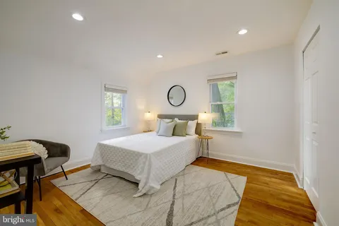 $749,000 | 704 Maplewood Avenue, Takoma Park, MD 20912