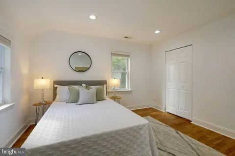 $749,000 | 704 Maplewood Avenue, Takoma Park, MD 20912