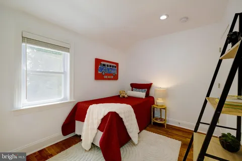 $749,000 | 704 Maplewood Avenue, Takoma Park, MD 20912