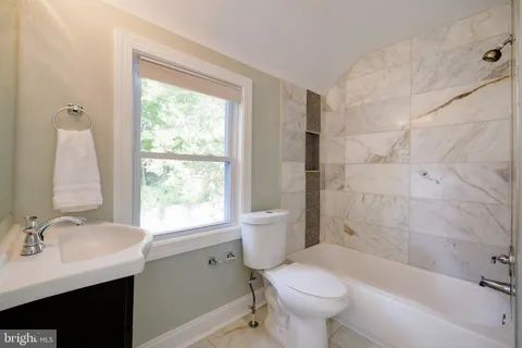 $749,000 | 704 Maplewood Avenue, Takoma Park, MD 20912