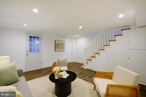 $749,000 | 704 Maplewood Avenue, Takoma Park, MD 20912