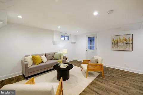 $749,000 | 704 Maplewood Avenue, Takoma Park, MD 20912