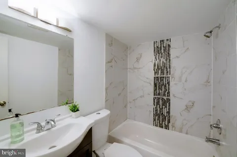 $749,000 | 704 Maplewood Avenue, Takoma Park, MD 20912