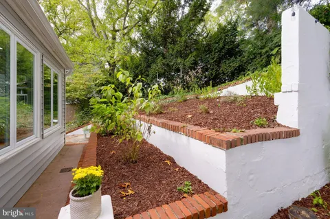 $749,000 | 704 Maplewood Avenue, Takoma Park, MD 20912