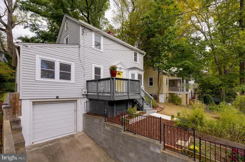 $749,000 | 704 Maplewood Avenue, Takoma Park, MD 20912