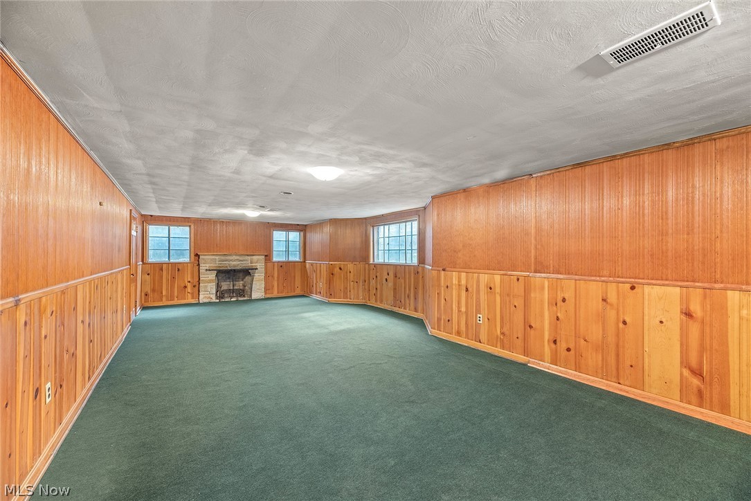 1097 Rutherford Road Cleveland, OH 44112 - Photo 23 of 31