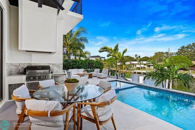 $5,701,300 | 2521 Northeast 48th Court, Lighthouse Point, FL 33064