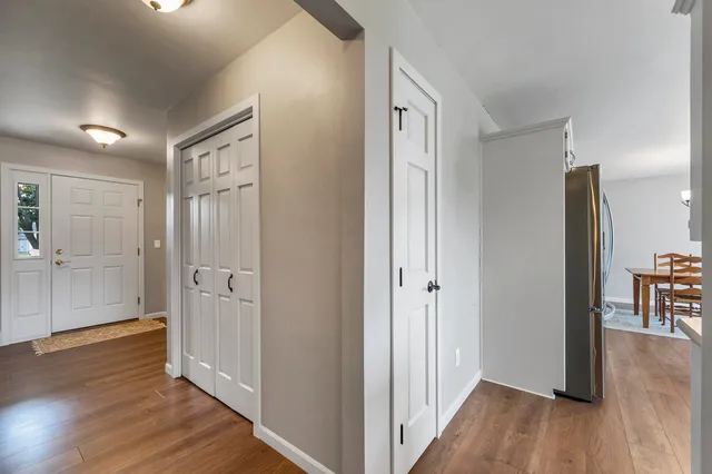 $449,900 | 737 Desplaine Road, De Pere, WI 54115