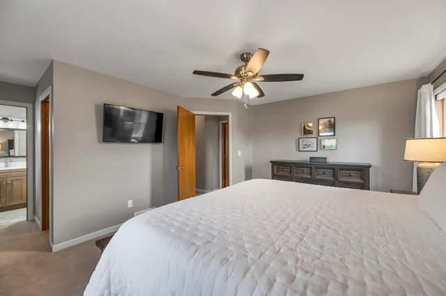 $449,900 | 737 Desplaine Road, De Pere, WI 54115