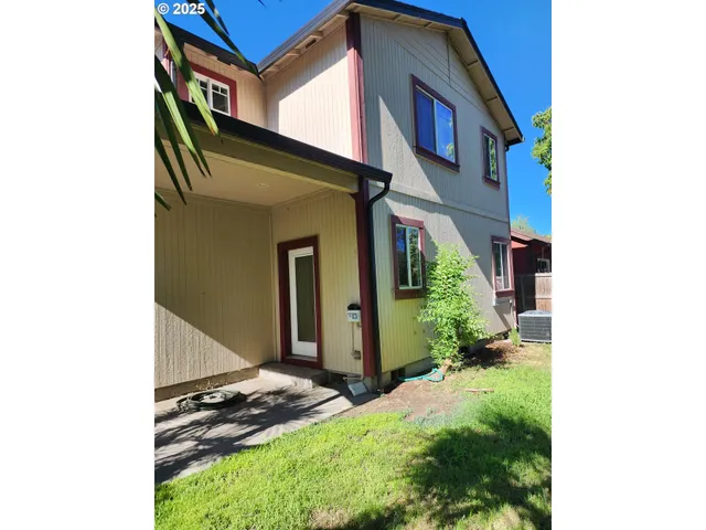 a house view with a outdoor space